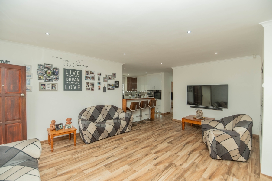 3 Bedroom Property for Sale in Rowallan Park Eastern Cape